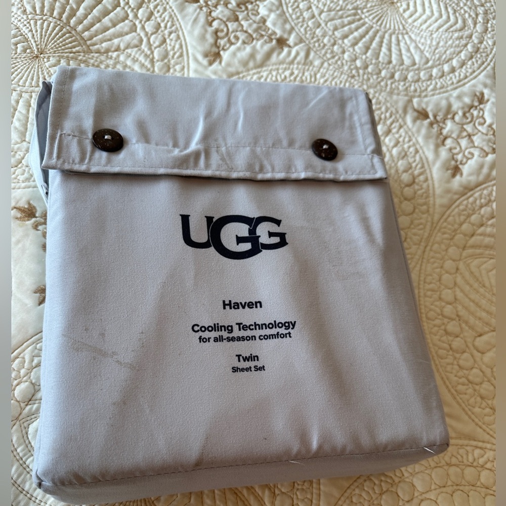 UGG Twin Sheet Set with Cooling Technology